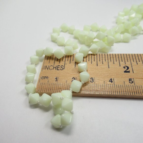 Uranium Glass bicone bead necklace - Picture 6 of 9